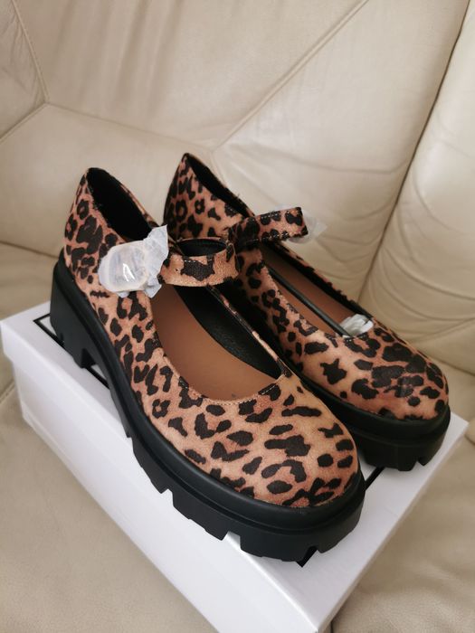 Nowe buty w panterkę