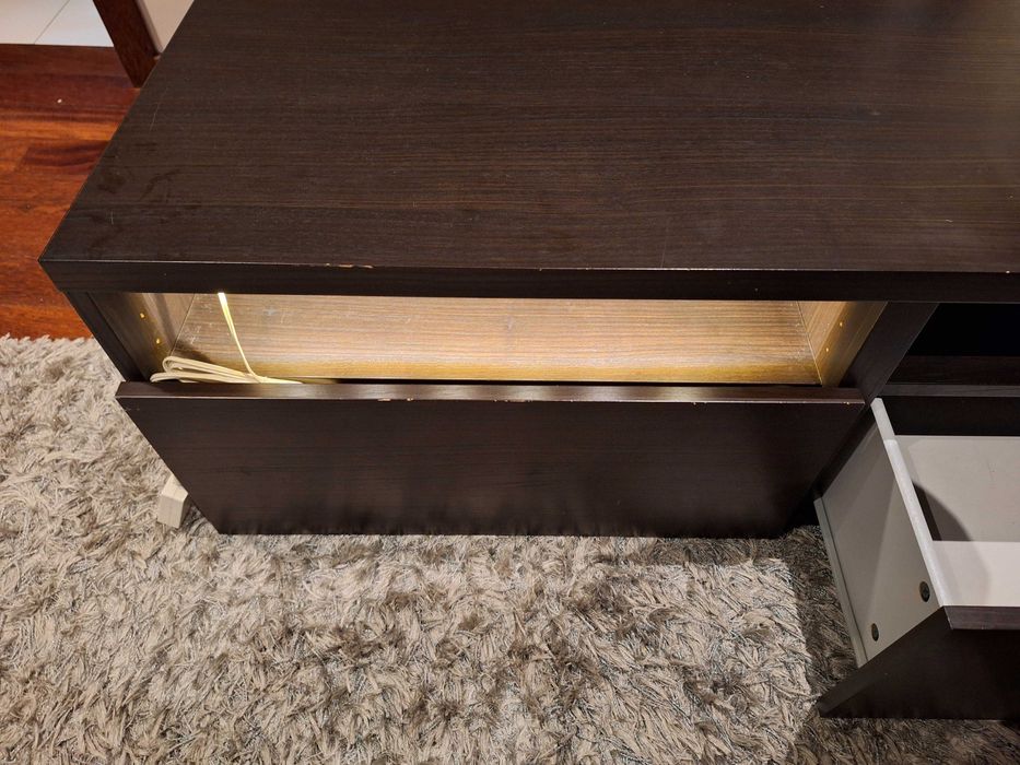 Móvel IKEA Besta – 120 x 40 x 40 cm – Com Gavetas e Iluminação