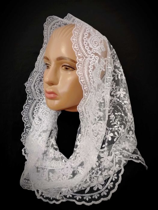 См.все фото Снуд кружевной гипюровый на крестины в храм церковь платок