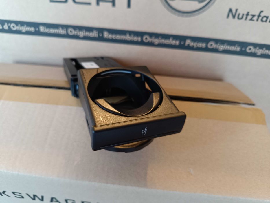 Porta copos Audi A3 8L - NOVO e ORIGINAL Audi