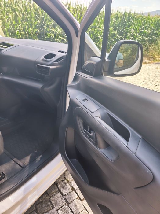 Citroen Berlingo 1.5BlueHDI 3L com 65KM