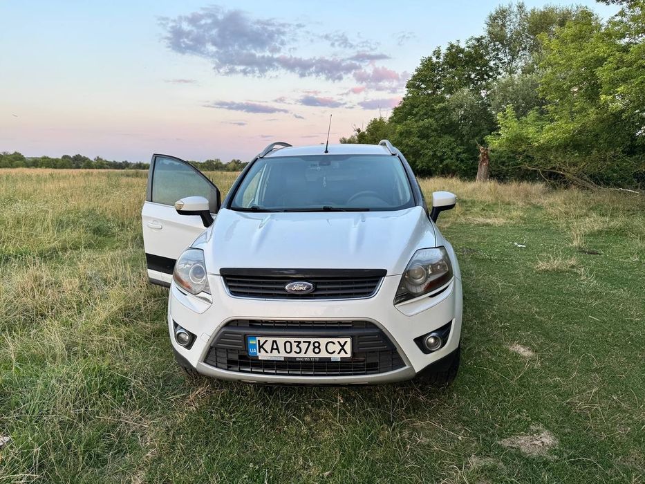 Ford Kuga 2.5 Turbo AWD 2010 год  Газ/бензин