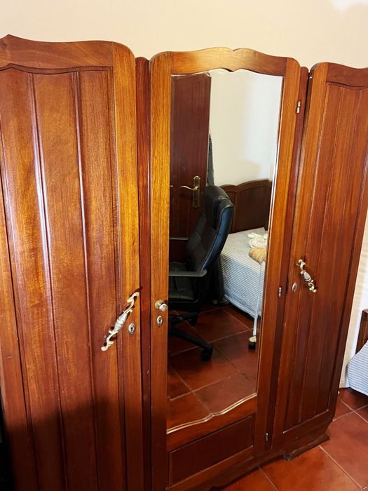 Armário de roupa Vintage