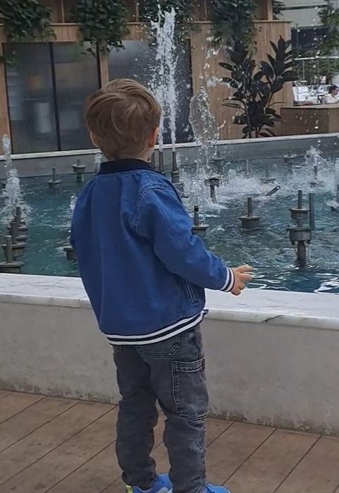 Джинсова куртка-бомпер 104 р.