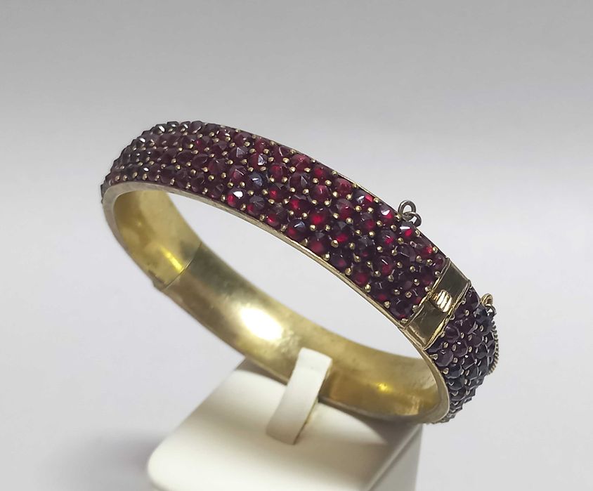 Bransoletka z granatami, metal złocony, XIX w.