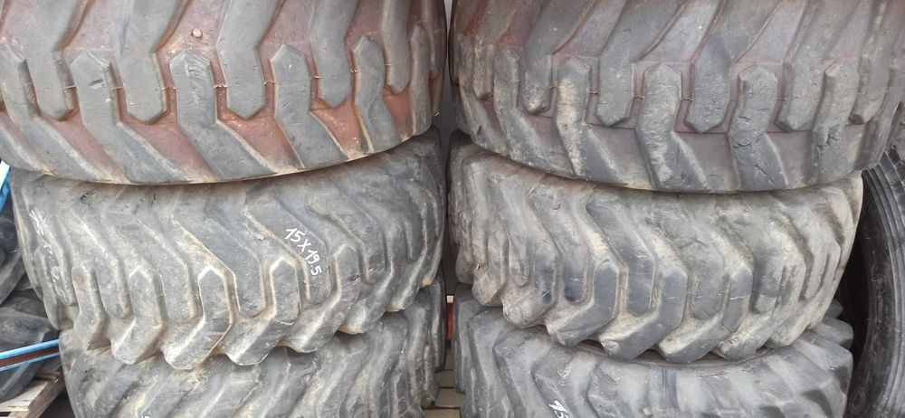 Pneus com Gel e Jantes 15R19.5