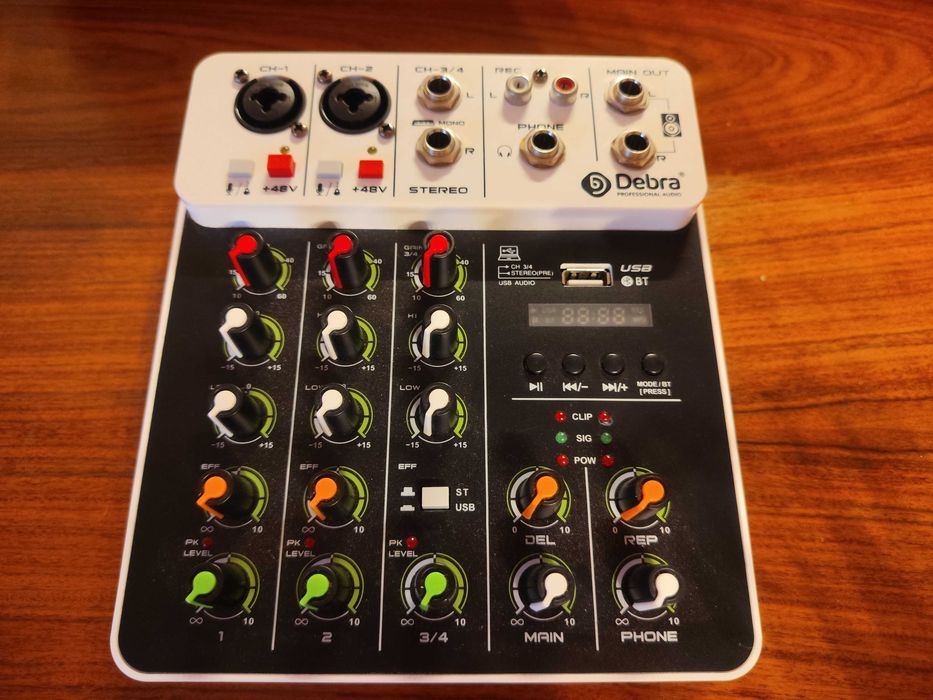 Kit DJ completo – Numark Mixtrack Pro FX + acessórios