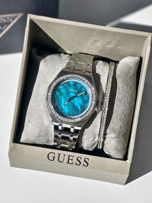 Жіночий годинник Guess