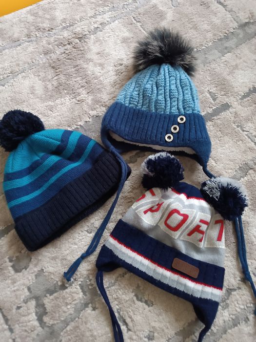 Продам зимові шапки