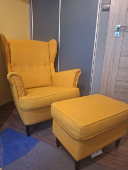 Fotel i podnóżek „Uszak” IKEA