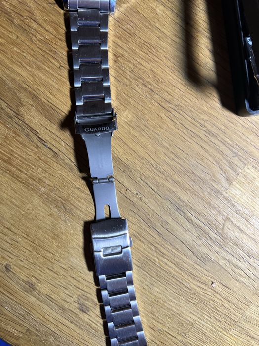 Чоловічий годинник GUARDO 012782-2