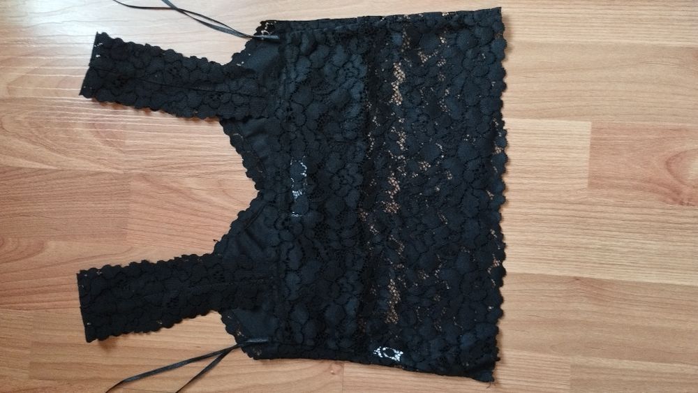 Топ жіночий.        .