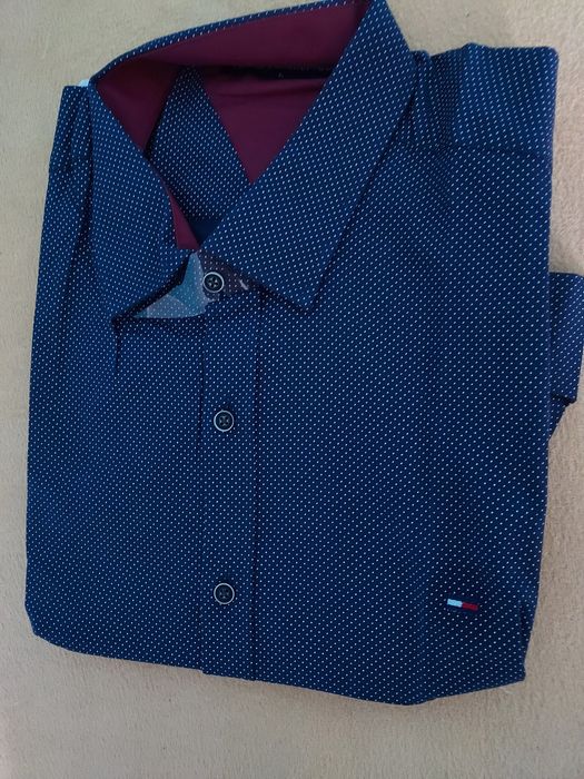 Koszule męskie premium wyszywane logo.