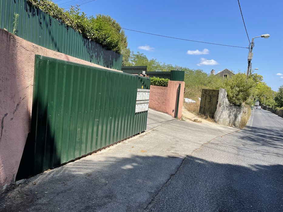 Alugo habitação T.0