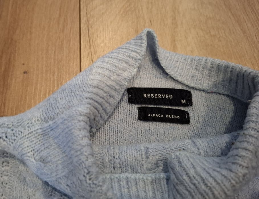 Błękitny ciepły sweter Reserved M