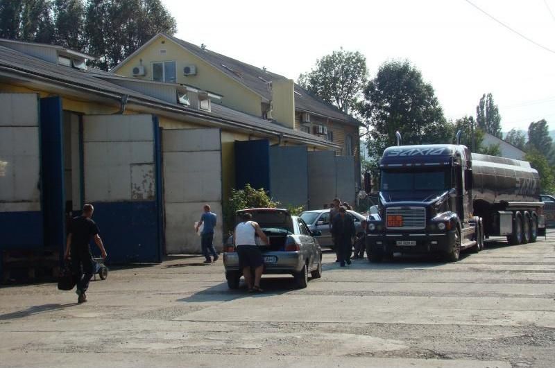 Автосервіс СТО - ремонт вантажних автомобілів та причепів