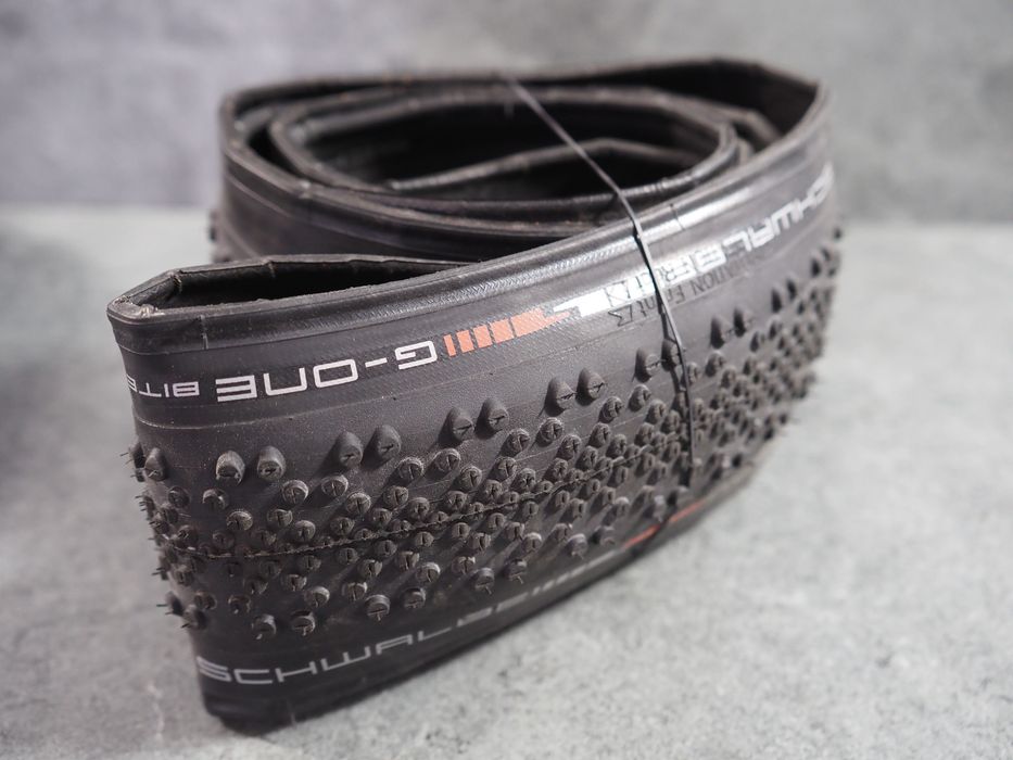 Opona Schwalbe G-One Bite 700x45 TLE, kevlar NOWA