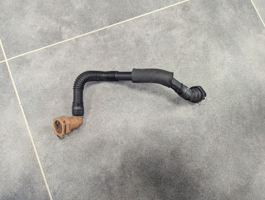 Патрубки, трубки радіаторів KIA NIRO 2024