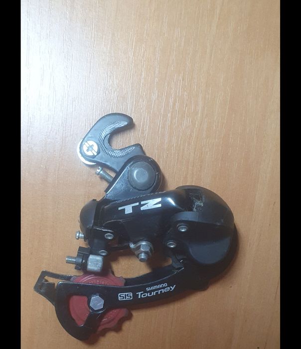 Задній перемикач Shimano Tourney TZ