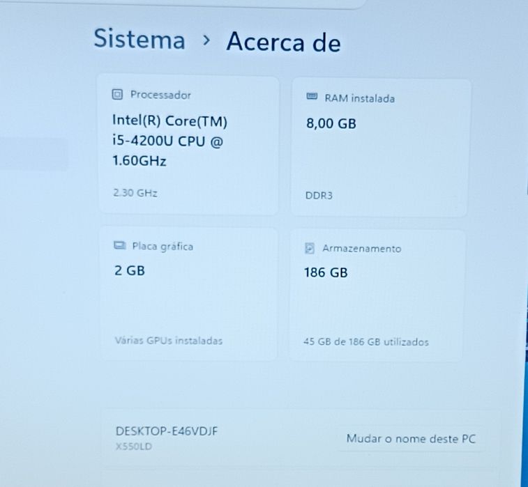 Portátil ASUS  /  8GB RAM  /  SSD 200GB / Gráfica 2GB