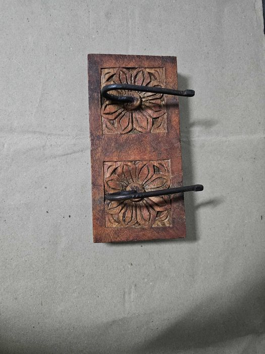 Cabide de parede duplo