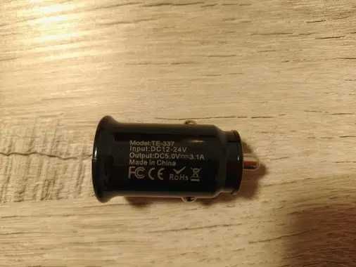 Мини автомобильное зарядное от прикуривателя для телефона 2 usb