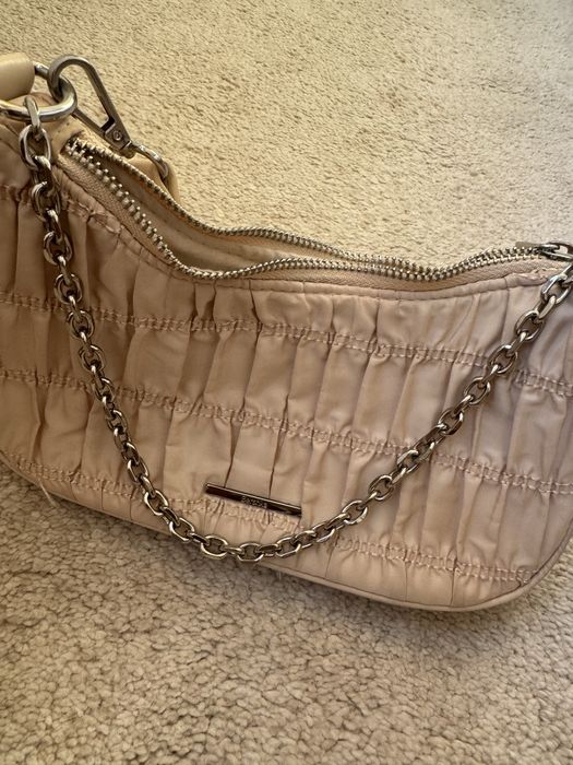 Mala beje da bershka mesmo muito gira