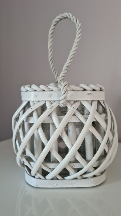 Duży drewniany lampion