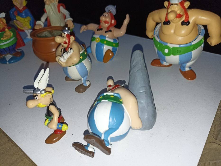 10 starych vintage figurek z bajki Asterix i Obelix