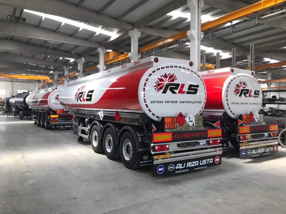 Напівпричіп для світлих нафтопродуктів бензовоз ALI RIZA USTA