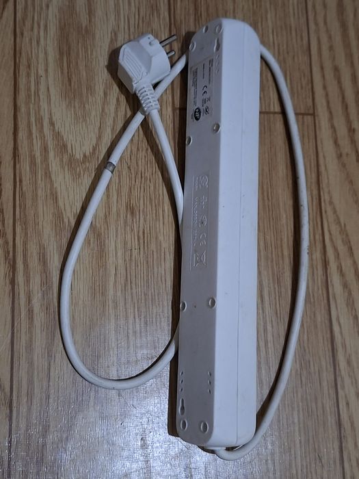 Przedłużacz elektryczny 1.5 m.