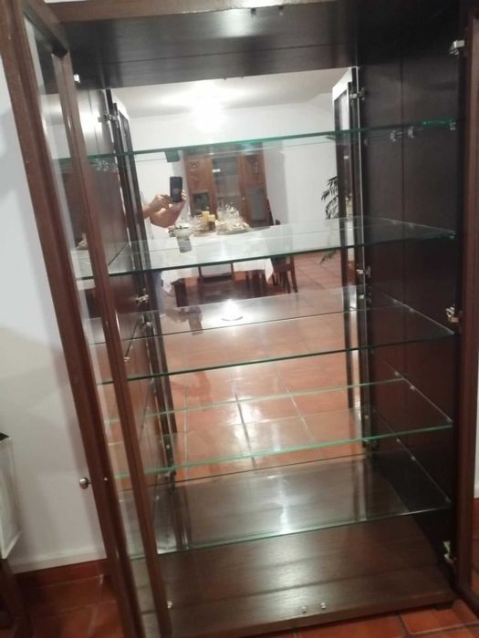 Vitrine com espelho