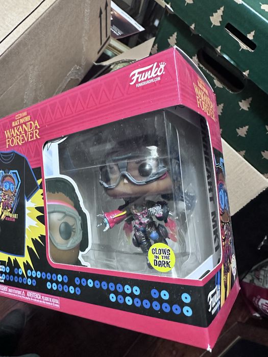 Funko Pop + Tshirt Wakanda Forever Black Panther