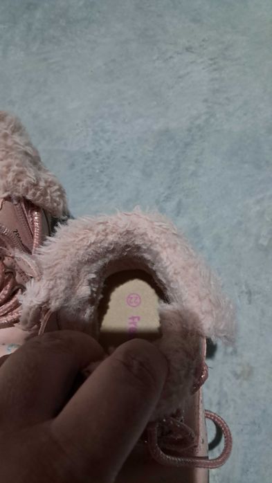 Sapatos 2/3anos varios tamanhos