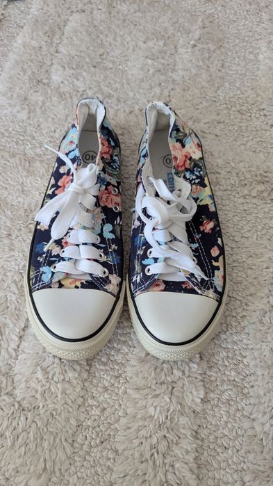 Nowe trampki damskie tenisówki Converse r. 39