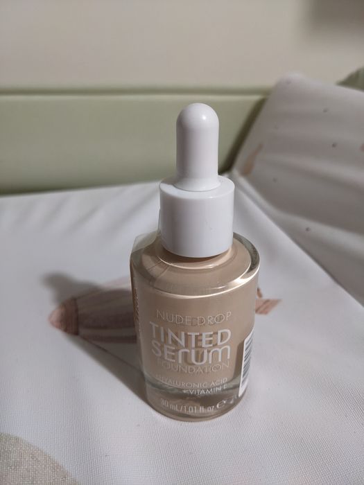 Catrice Nude Drop Tinted Serum Foundation  04
