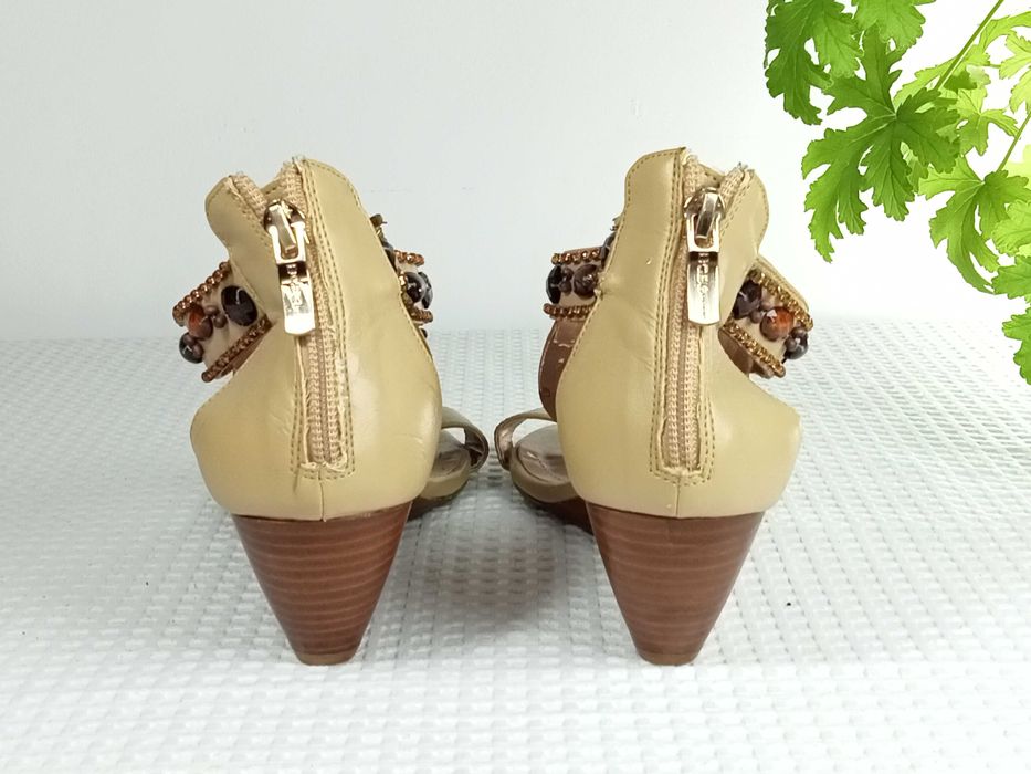 sandały beżowe BCBGeneration