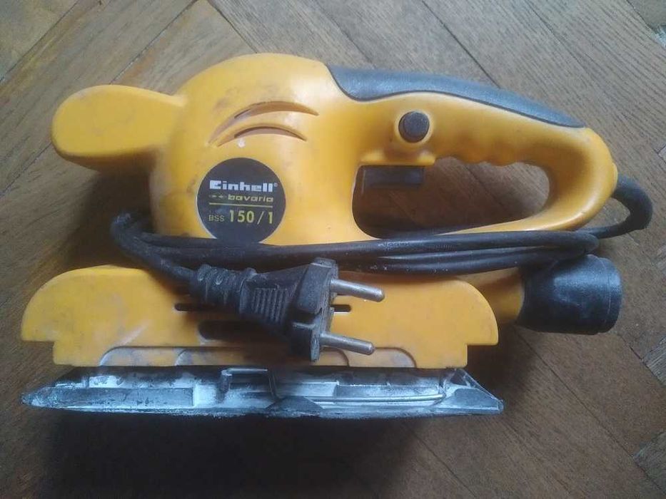 Шліфувальна машина Einhell BSS 150 робоча