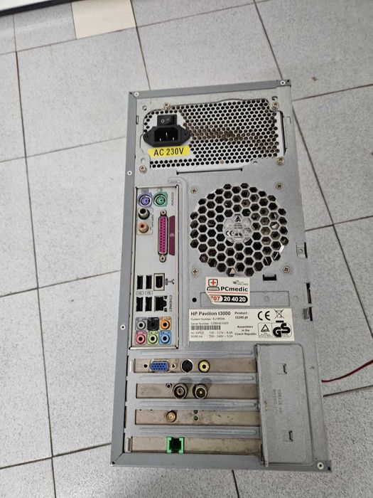 Computador HP de secretária