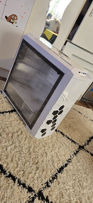 Стильный Корпус системного блока AZZA