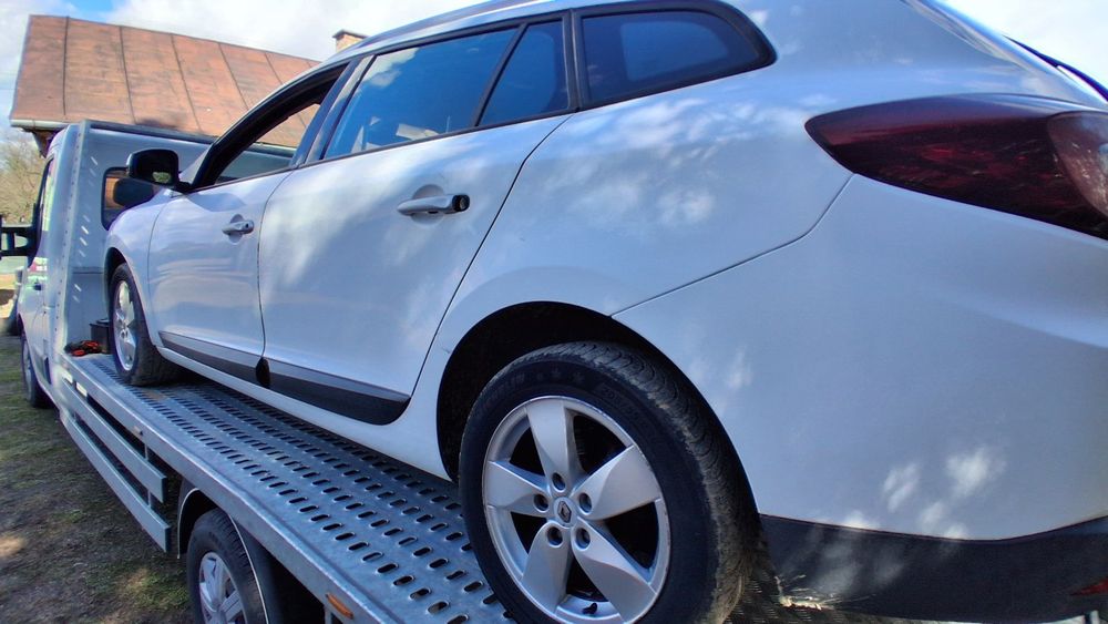 Меган на запчастини