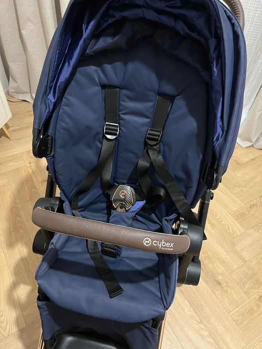 Cybex Priam 2.0 Deep Black, spacerowka granatowa,stelaz Rose Gold