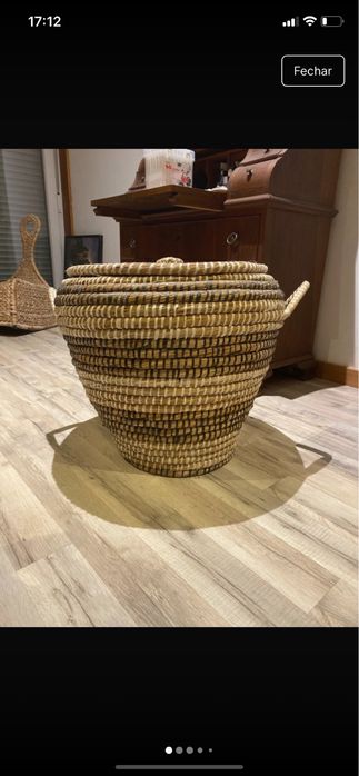 Cesta de palha como nova