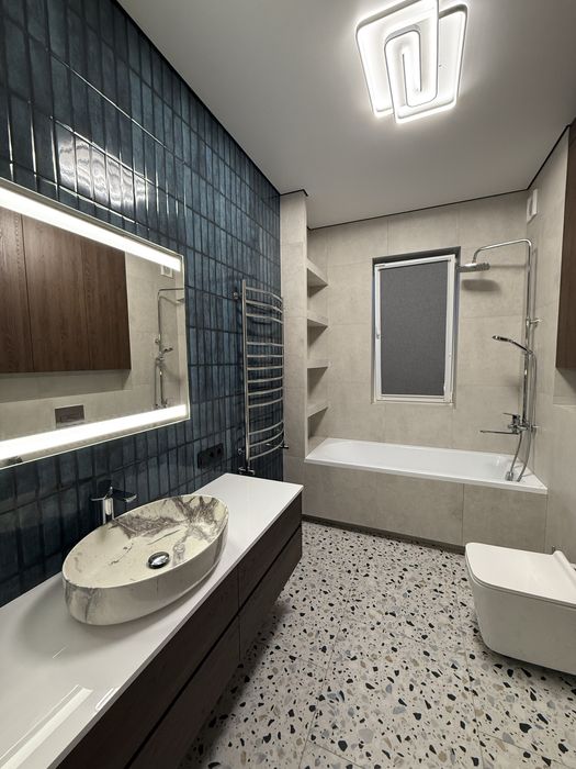 Продаж будинку з дизайнерським ремонтом та меблями у с.Боратин