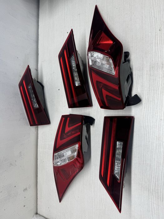Фонари Lexus IS . Фонарь левый правый is250 is350 is200t