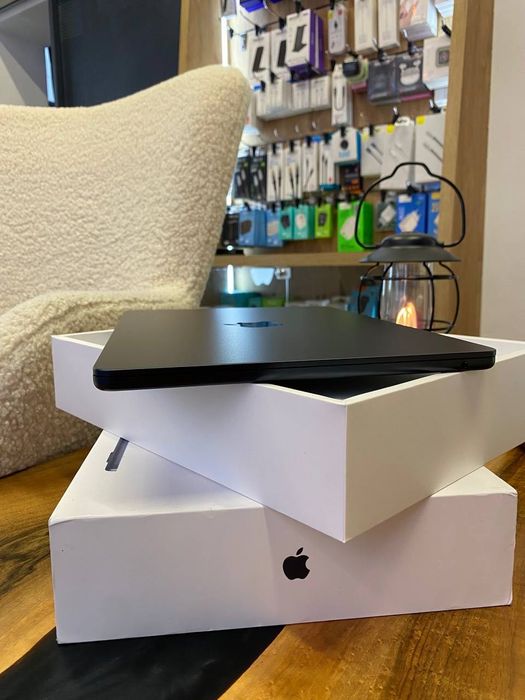 Ноутбук Apple MacBook Air 13“ M2 8/256GB Midnight (MLY33) 2022