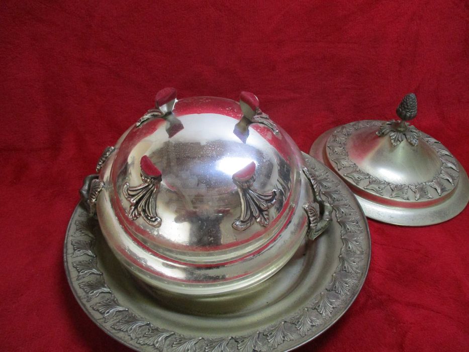 Terrine in Shell with Round Presentation Stand.425231085564733442