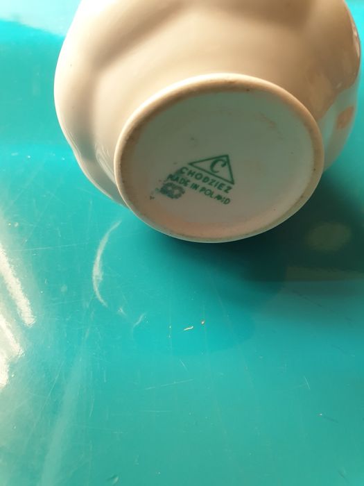 Stary porcelanowy mały wazon Chodzież z lat 60