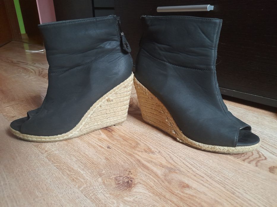 Buty na koturnie 38 Tiamo