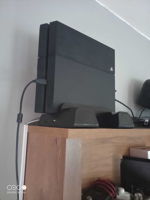 Witam, mam na sprzedaż Playstation 4  GoldHen